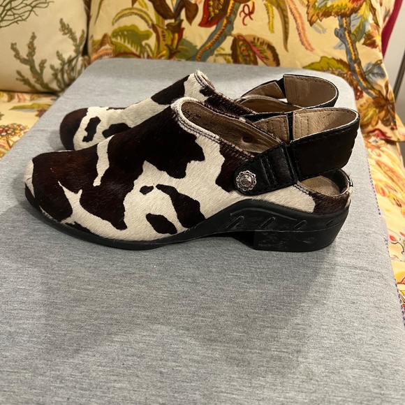 Ariat Shoes - Picture 4 of 10